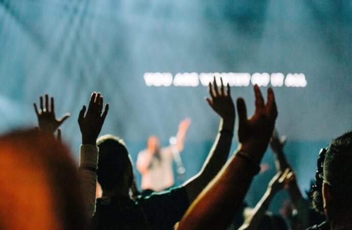 Cinco errores que debemos evitar al momento de dirigir la adoración